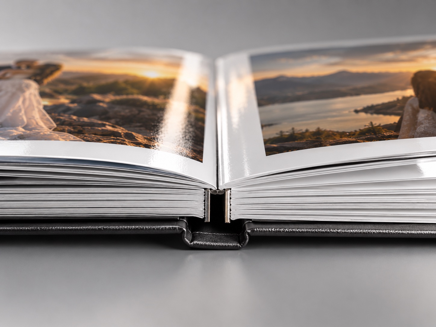 Detalle del mecanismo Layflat y hojas rígidas del PhotoBook Premium